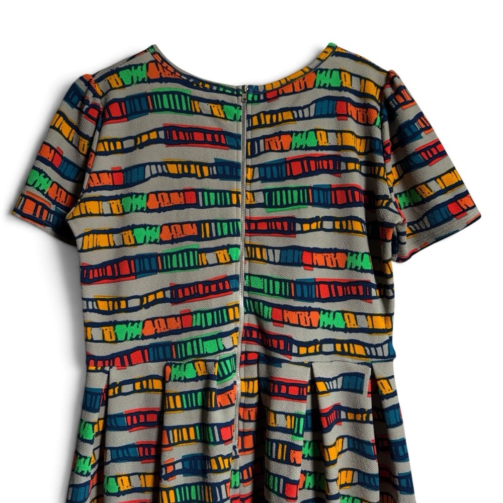 LuLaRoe Amelia Dress L Gray Multicolor Geometric Fit Flare Pleated Pockets Retro - Picture 11 of 13